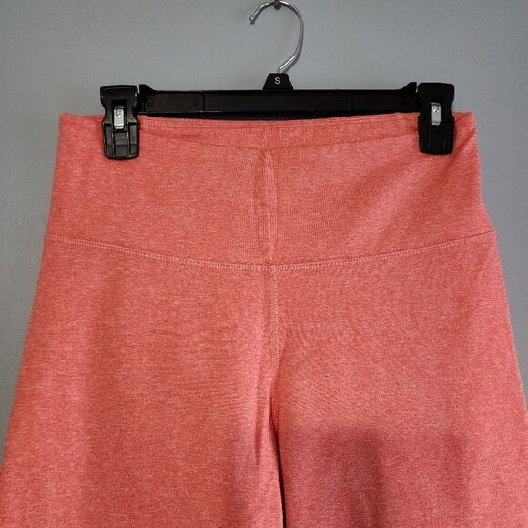 Old Navy CoreCoze High-Waisted Crop Leggings - Picture 5 of 9